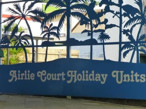 الشقق الفندقية شاطئ إيرليفي  Airlie Court Units المظهر الخارجي الصورة
